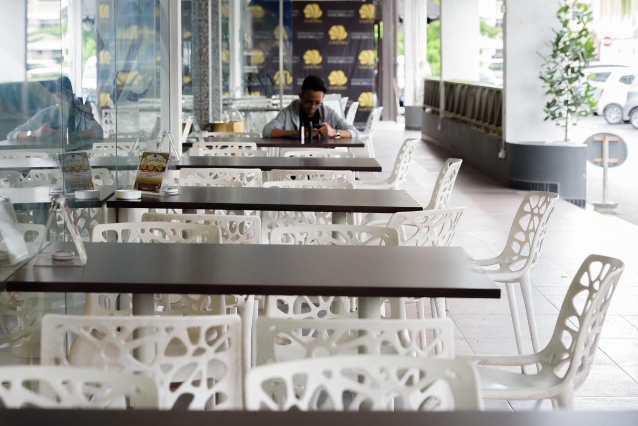 Samudra Hotel Kuching Exterior foto